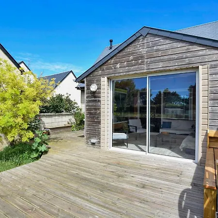 2 Bedroom Front In Créances