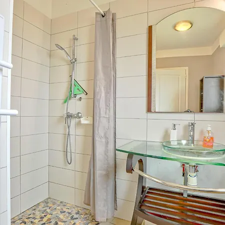 2 Bedroom Front In Feriehus *