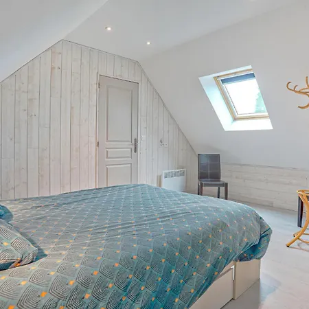 2 Bedroom Front In *