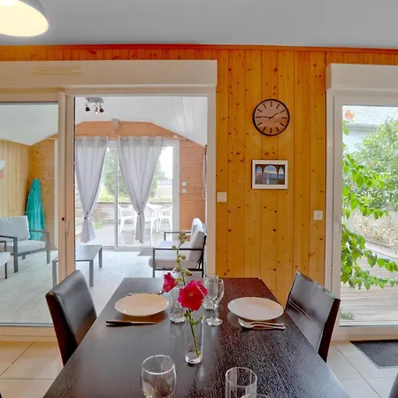 2 Bedroom Front In Feriehus *