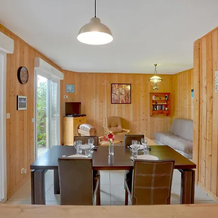 2 Bedroom Front In